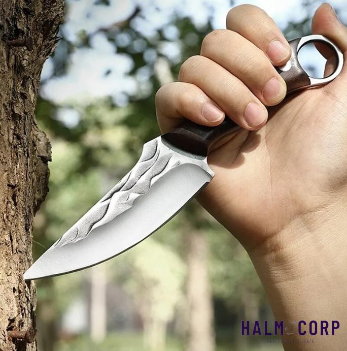 Lovecký kempingový nôž